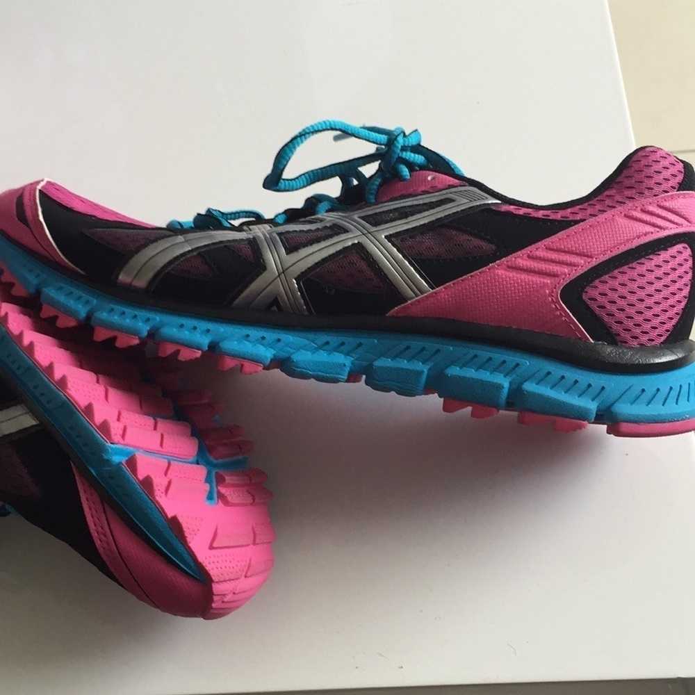 Asics running shoes - Picture 8 of 8